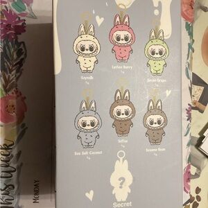 Labubu Toffee Macaron Vinyl Plush - Sealed Box!! GENUINE